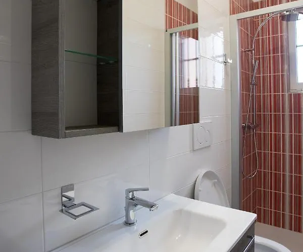 Baia Dei Gabbiani * روسولينا ماري